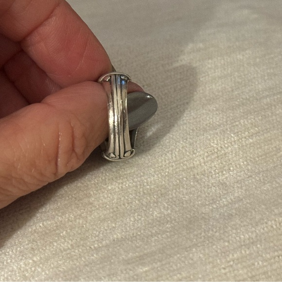 Pre-loved Brighton ‘Prima Donna’ Sterling Silver and Garnet Ring. Size 6 - Picture 7 of 12